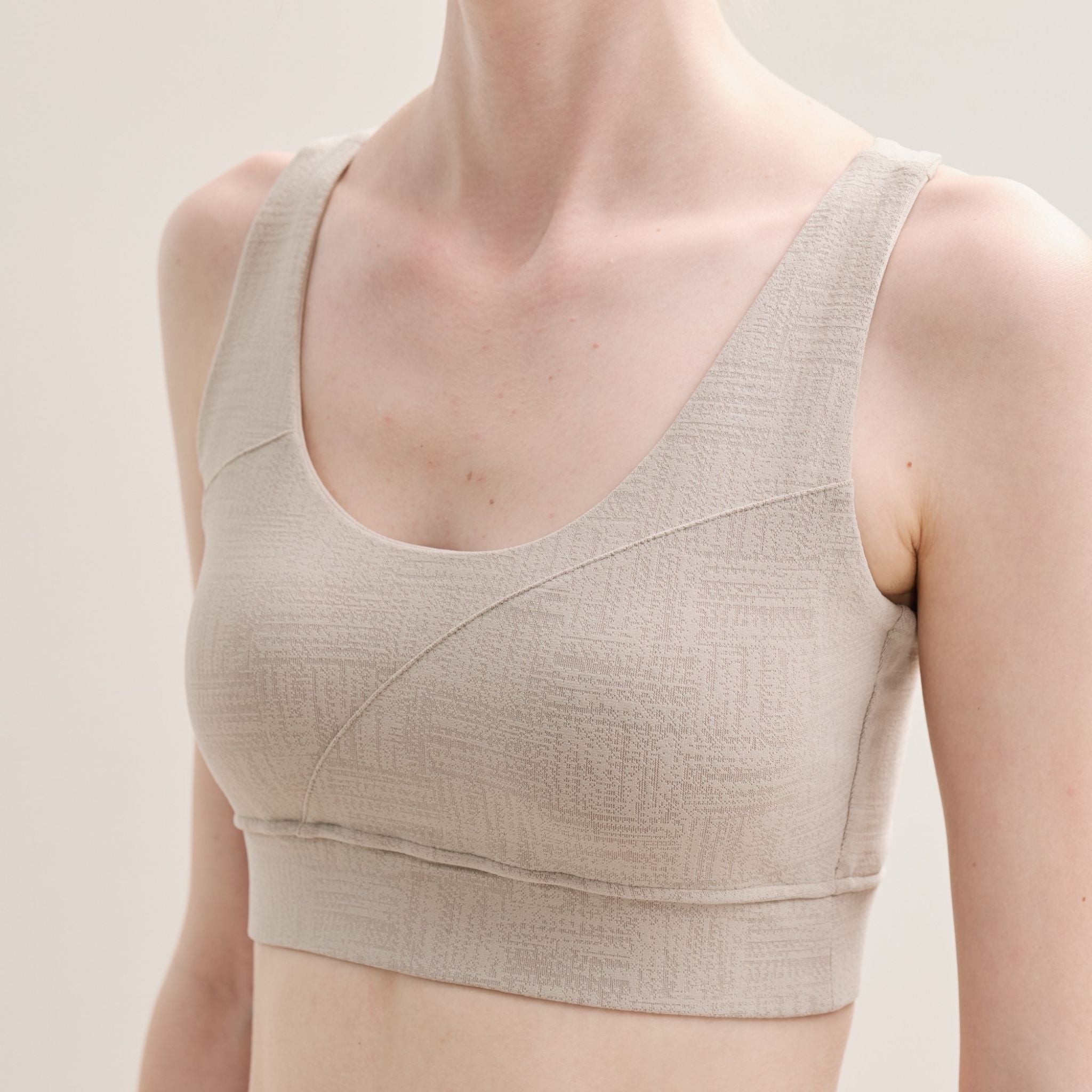 fashionable racer back workout bra for high mobility and support