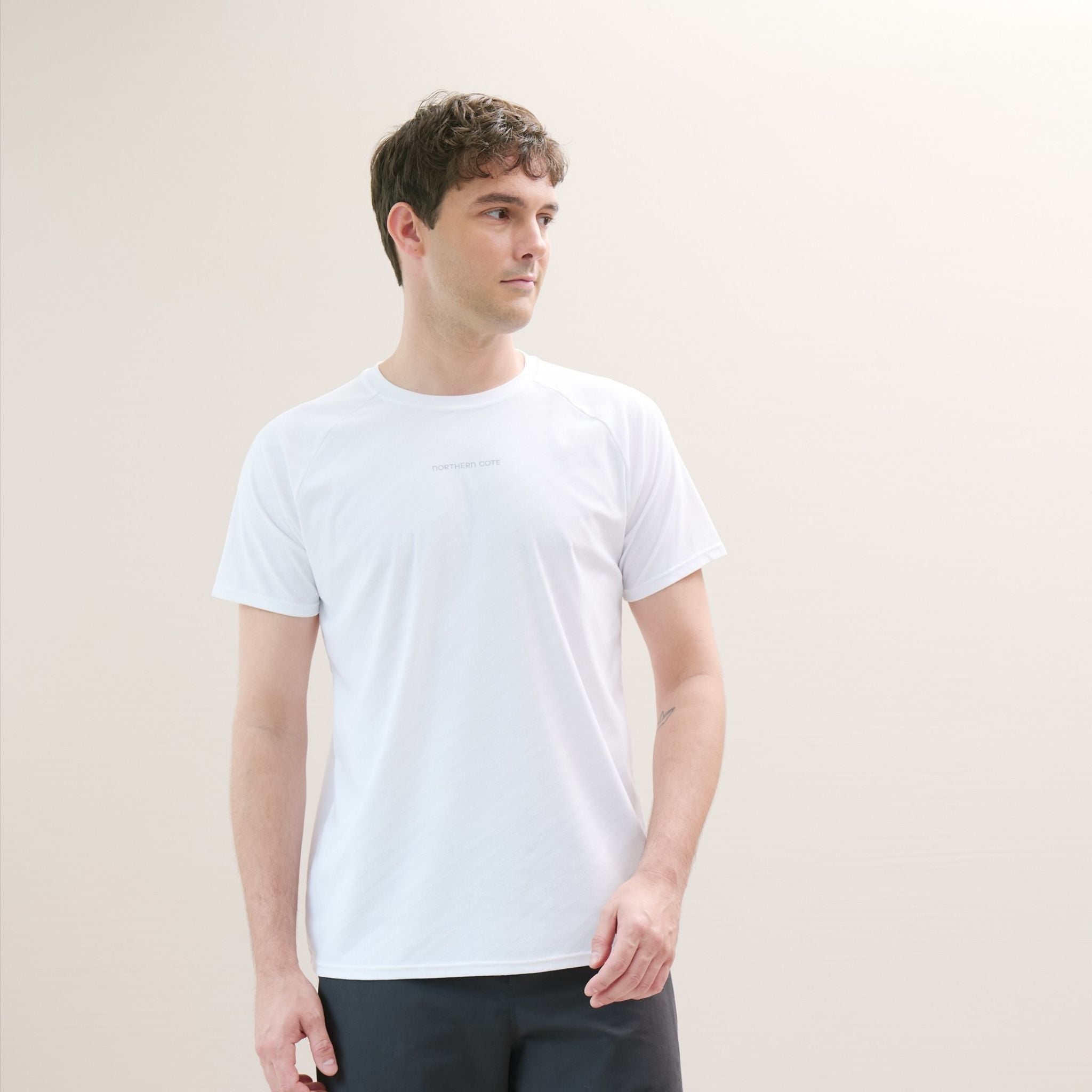 Classic men’s workout top offering style and performance in one.