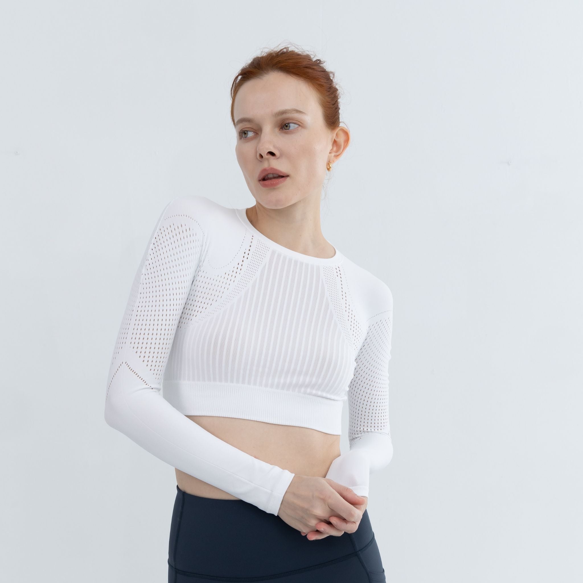 Active wear pullover with a sleek fit