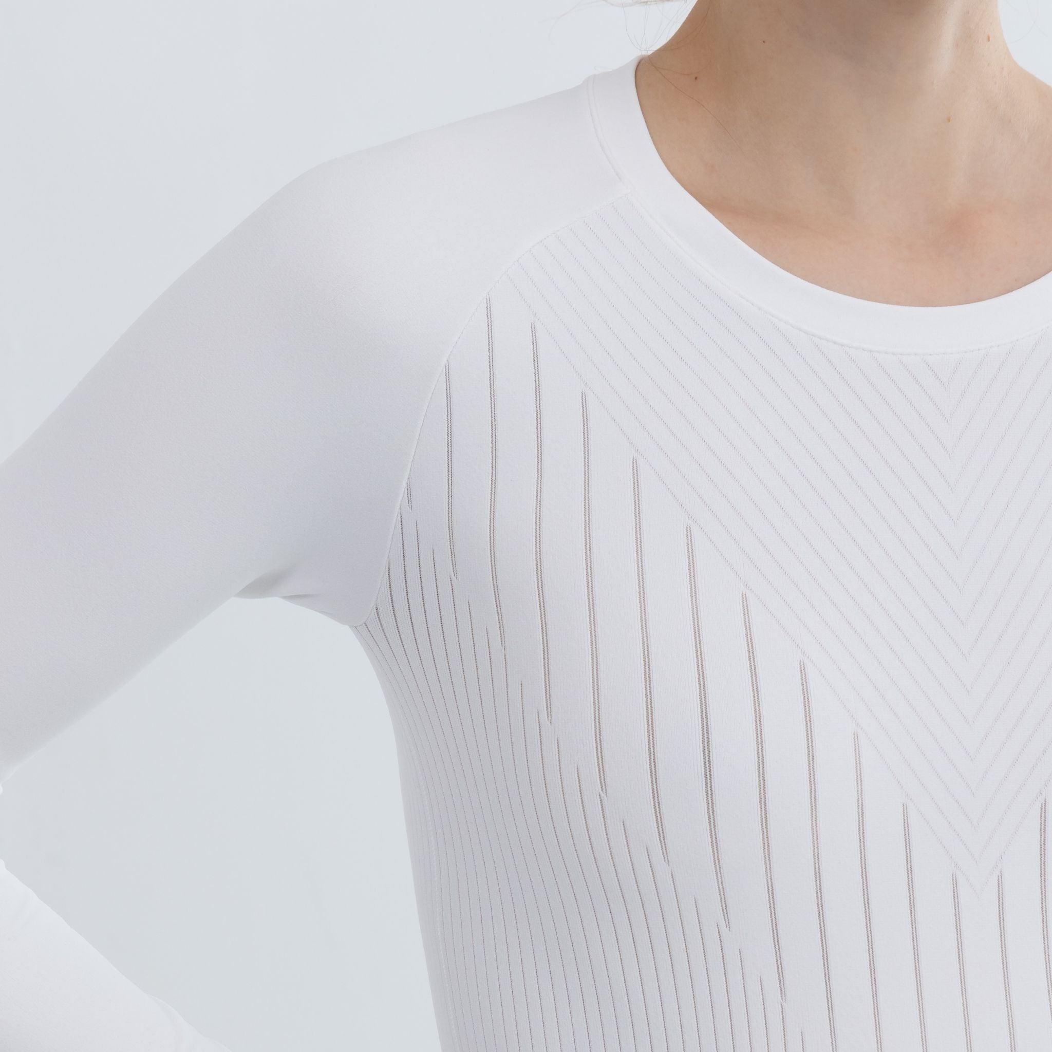 Pullover Workout outfit in an urban fitness setting