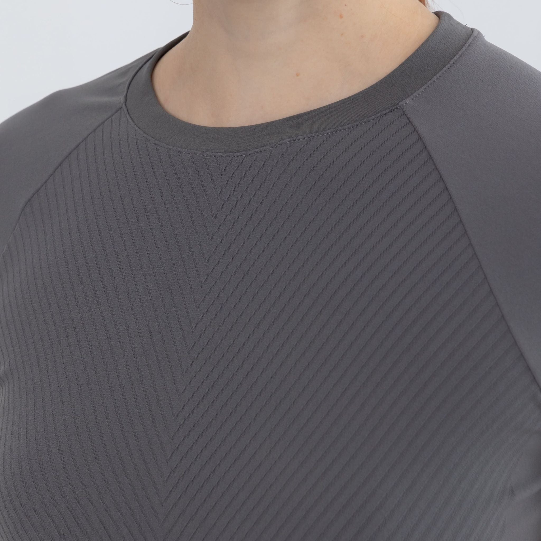 Linear Grace Fitness Raglan Crop Top