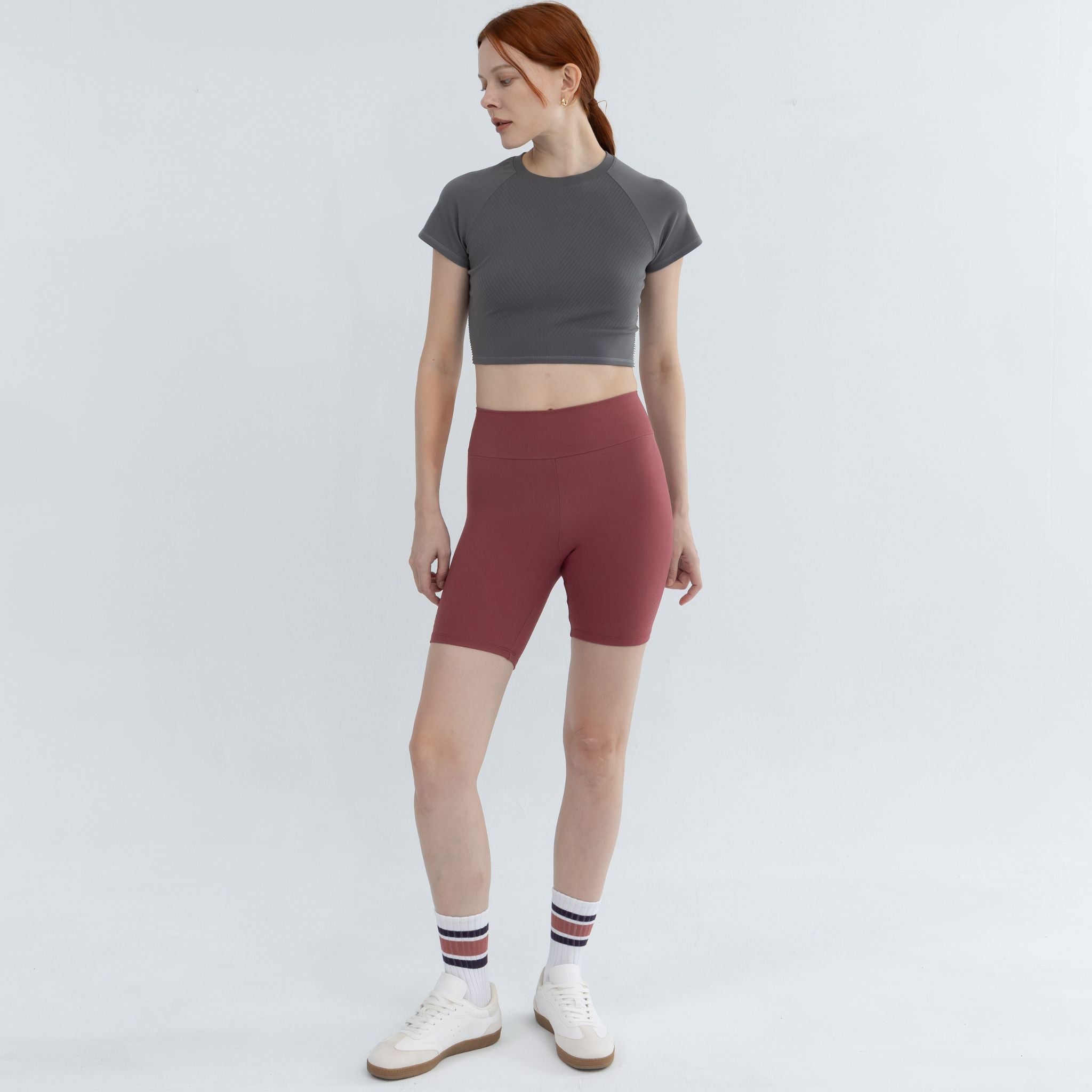 Linear Grace Fitness Raglan Crop Top