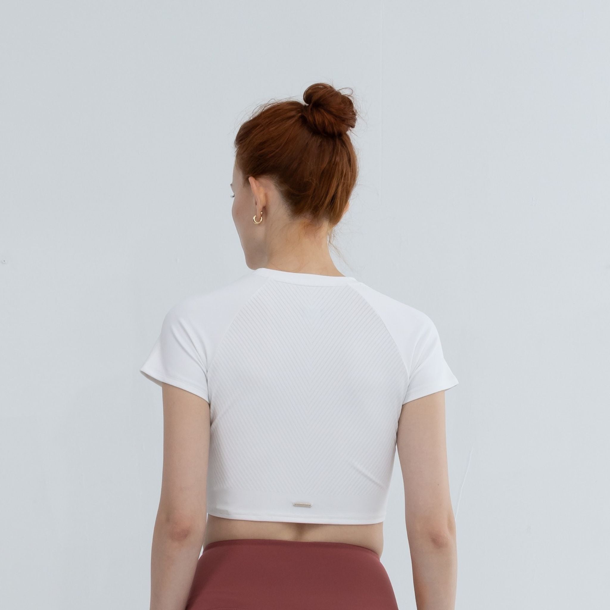 Linear Grace Fitness Raglan Crop Top