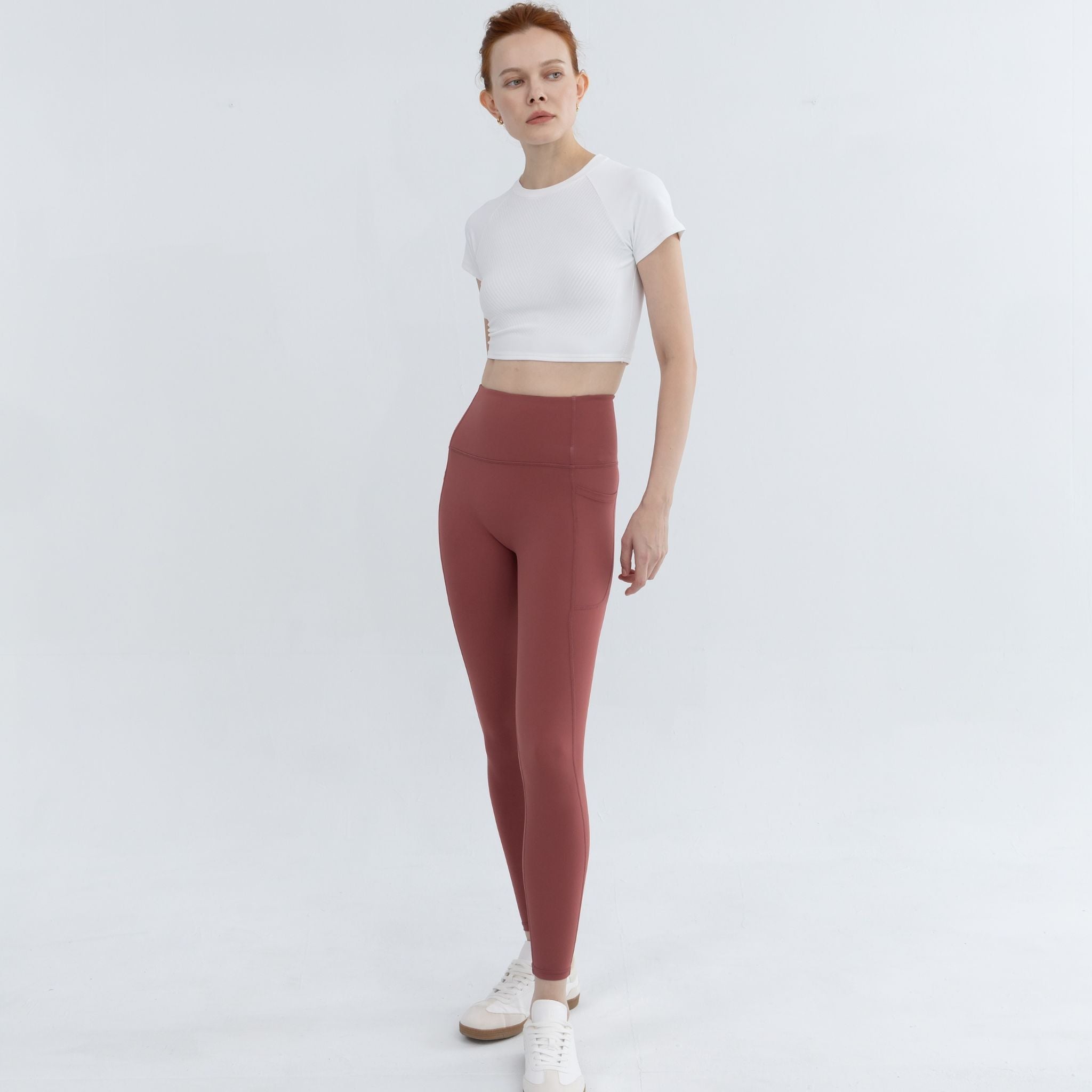 Linear Grace Fitness Raglan Crop Top