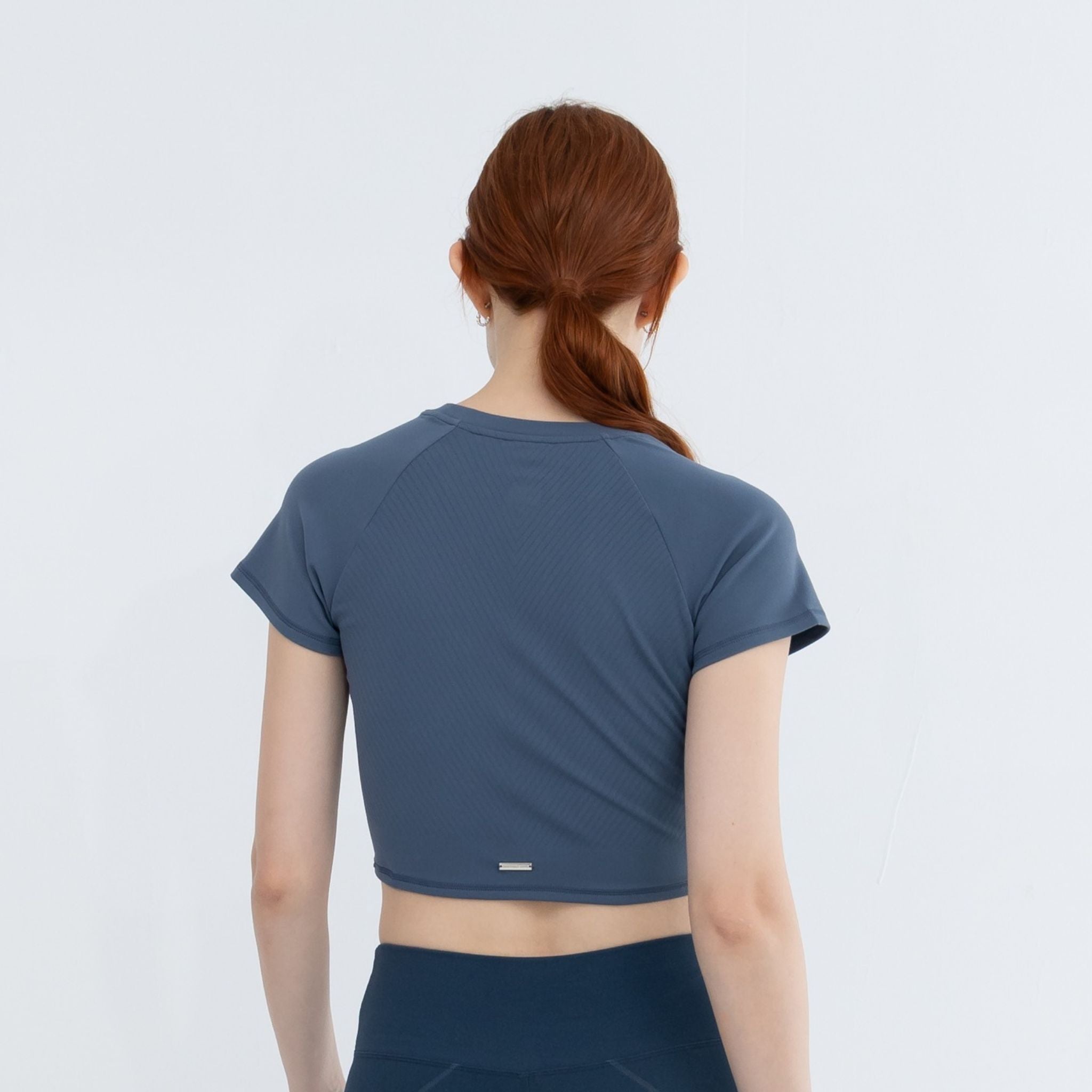 Linear Grace Fitness Raglan Crop Top