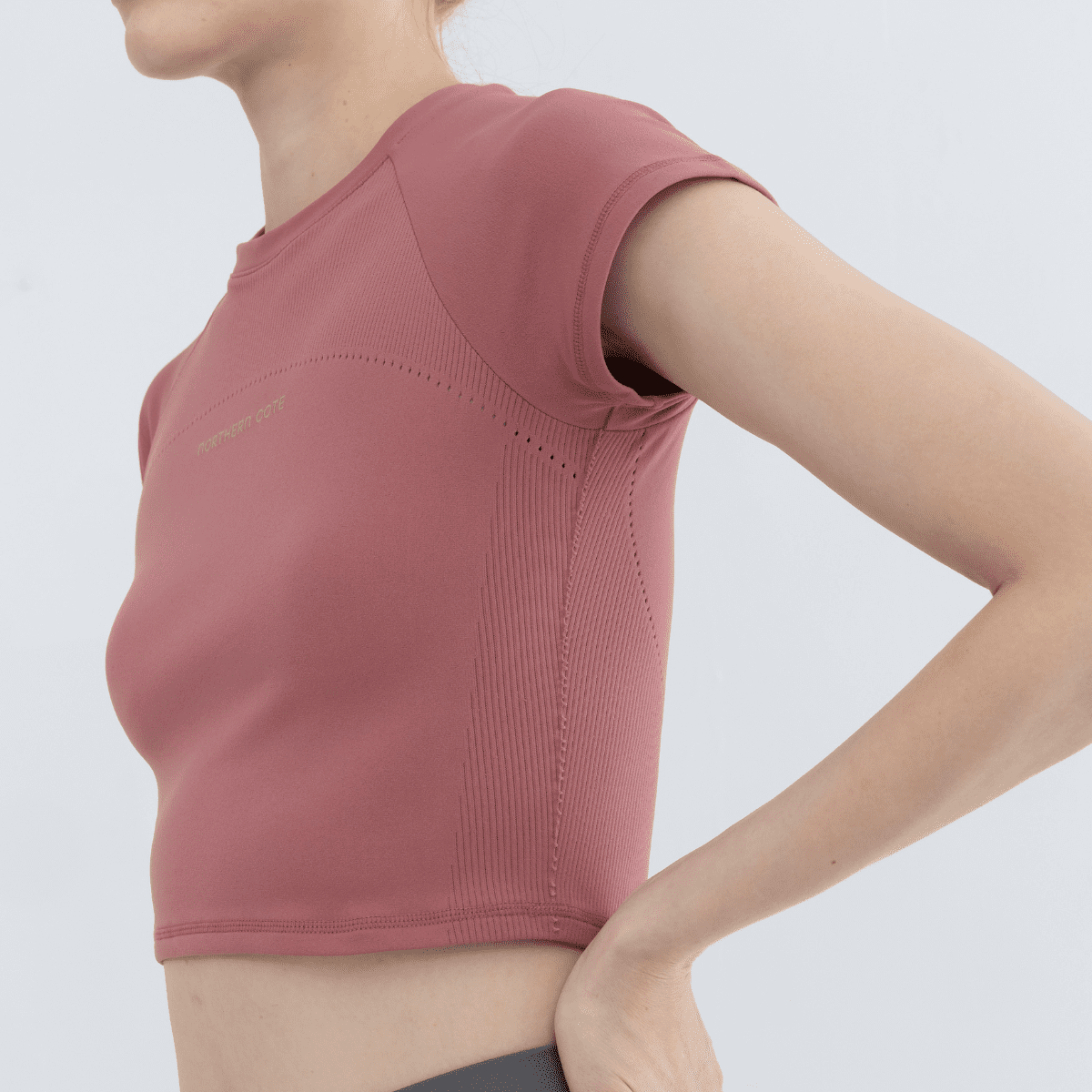 Side profile of crop top seamless style
