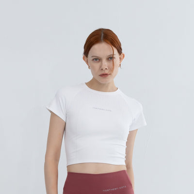 white cropped top for gym routines