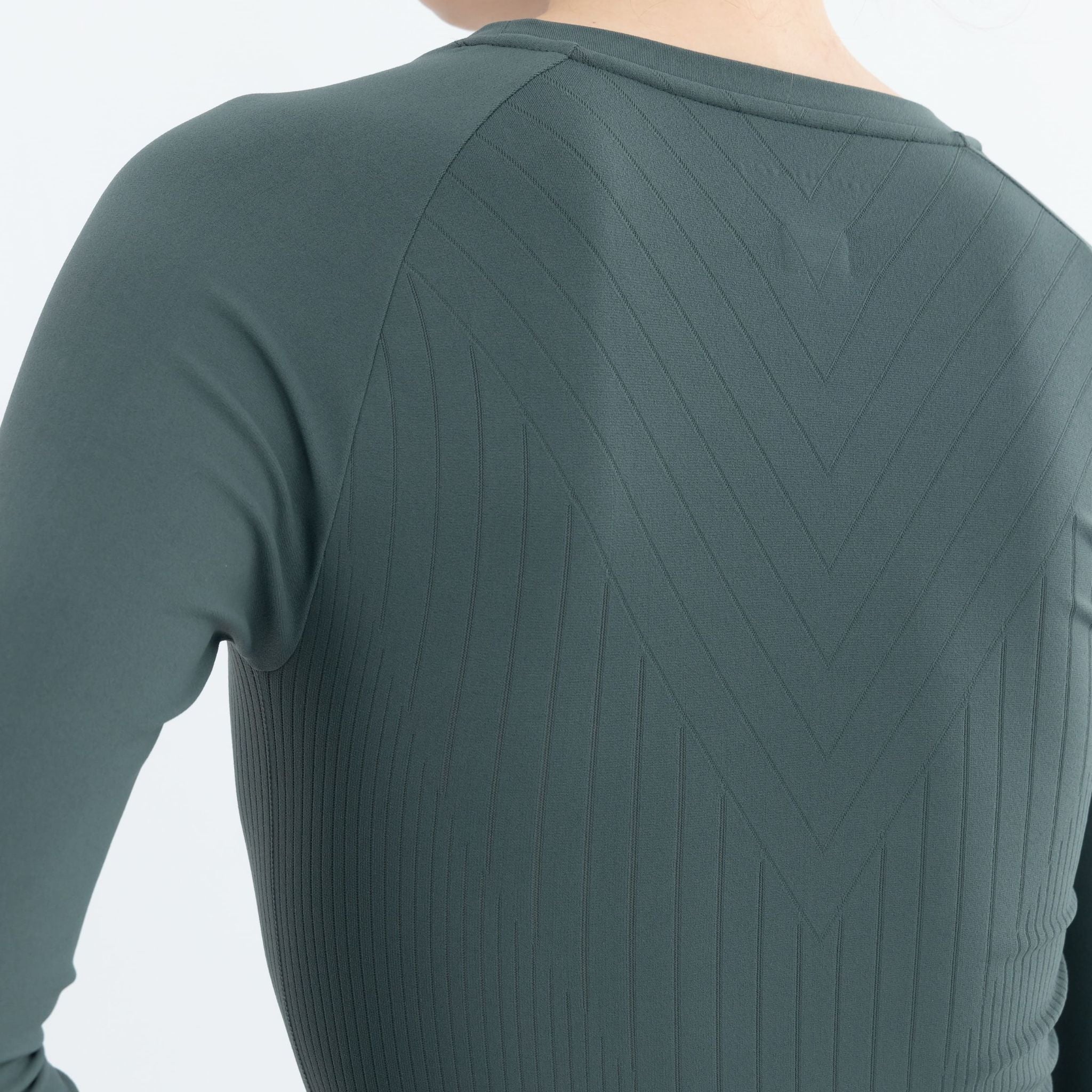 Leafy Seamless Pullover