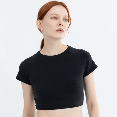 Linear Grace Fitness Raglan Crop Top