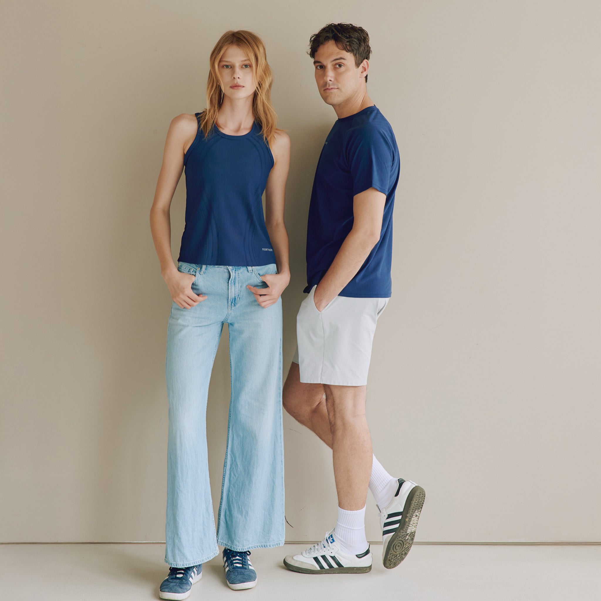 Minimalist fitness clothes in a streamlined design for both activewear and athleisure